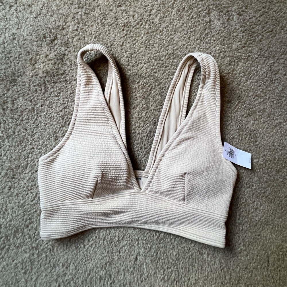 NWT bikini top